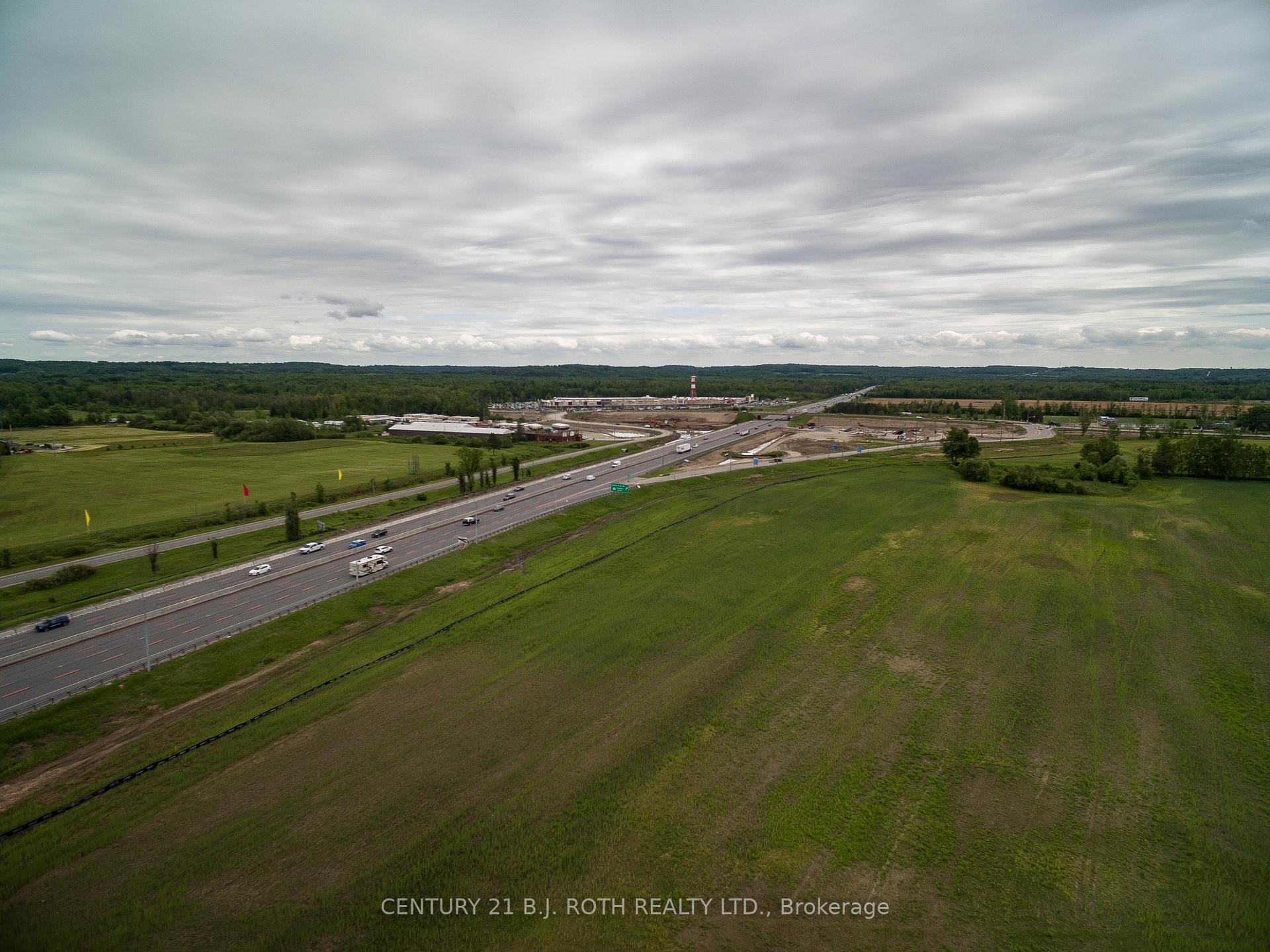 Photo 13 of 3584 Hwy 89, Innisfil, Rural Innisfil — HOMEH