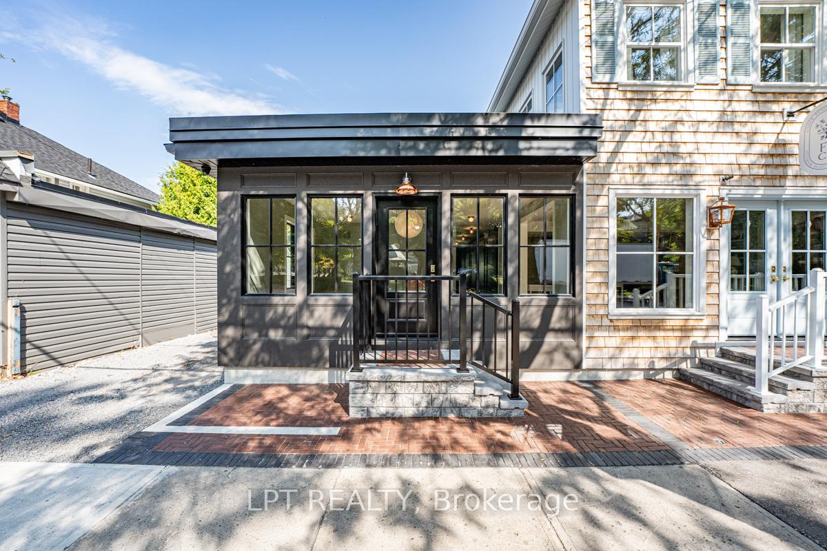 Photo 4 of 944 Lake Drive E, Georgina, Sutton & Jackson's Point — HOMEH