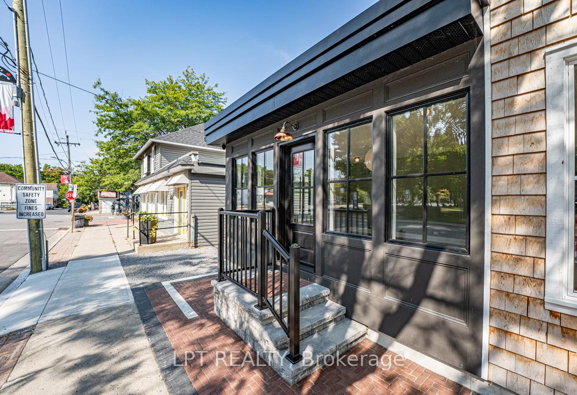 Photo 5 of 944 Lake Drive E, Georgina, Sutton & Jackson's Point — HOMEH