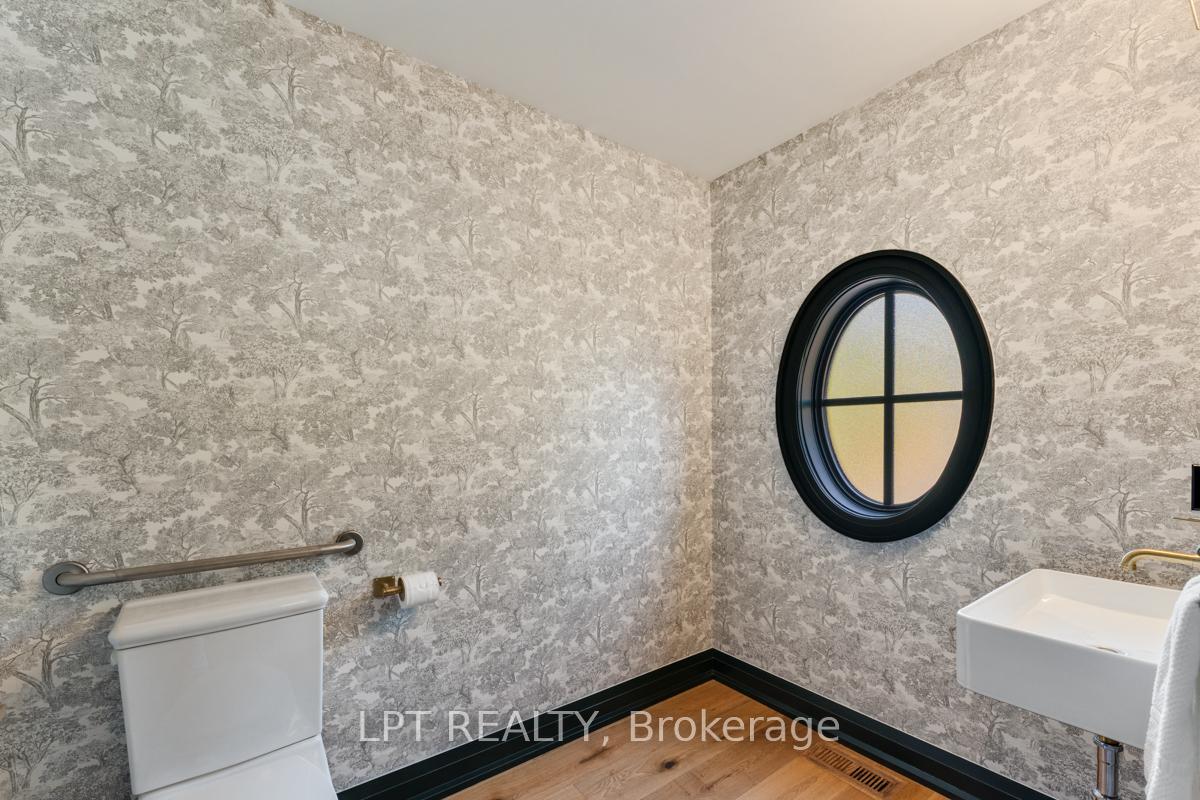 Photo 14 of 944 Lake Drive E, Georgina, Sutton & Jackson's Point — HOMEH