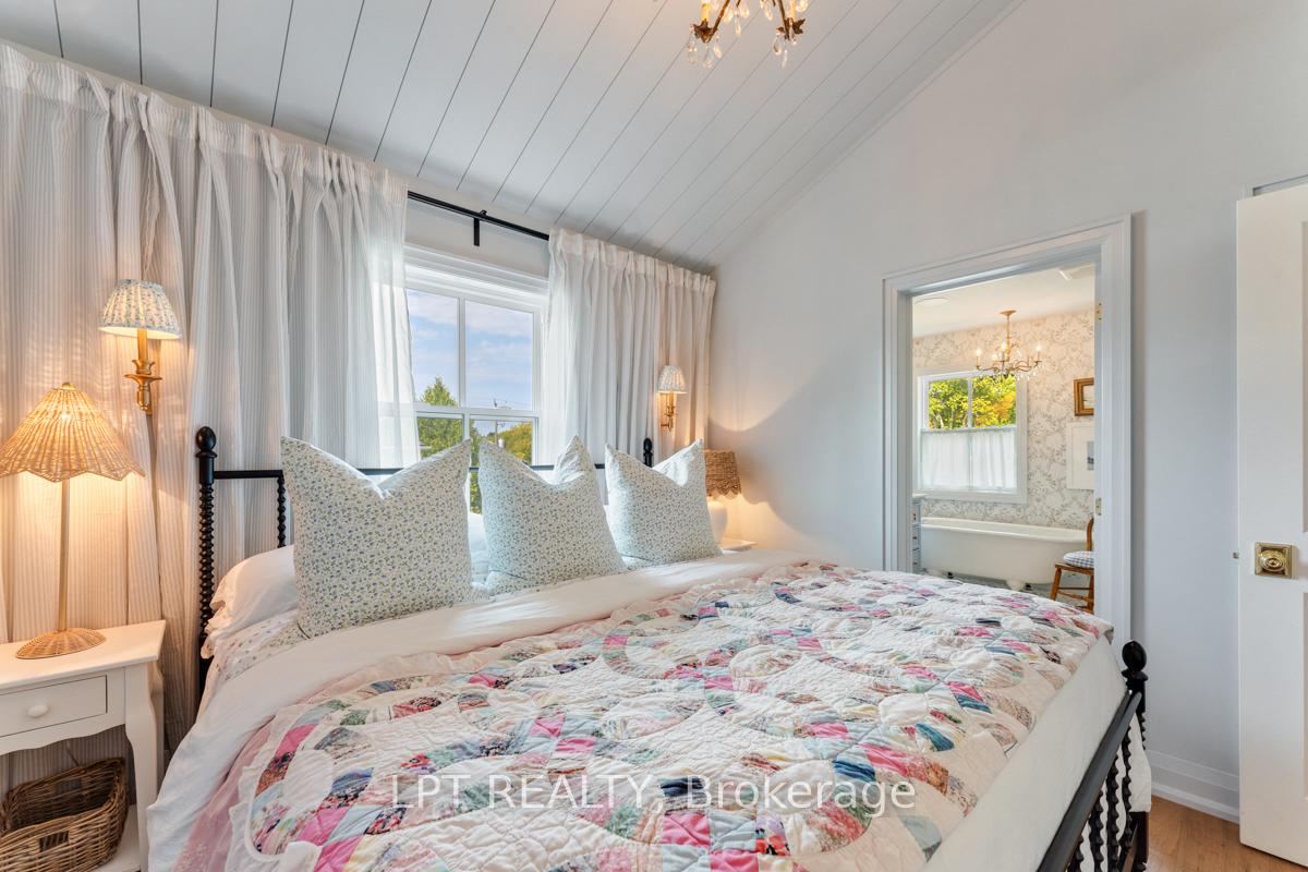 Photo 20 of 944 Lake Drive E, Georgina, Sutton & Jackson's Point — HOMEH