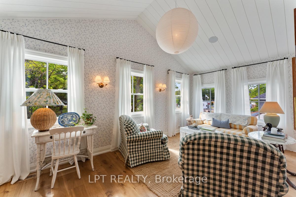Photo 26 of 944 Lake Drive E, Georgina, Sutton & Jackson's Point — HOMEH