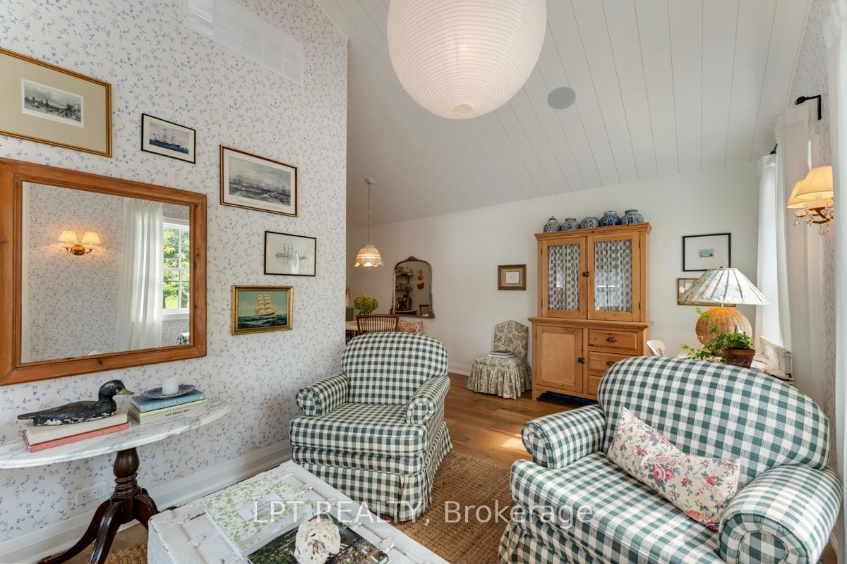 Photo 28 of 944 Lake Drive E, Georgina, Sutton & Jackson's Point — HOMEH