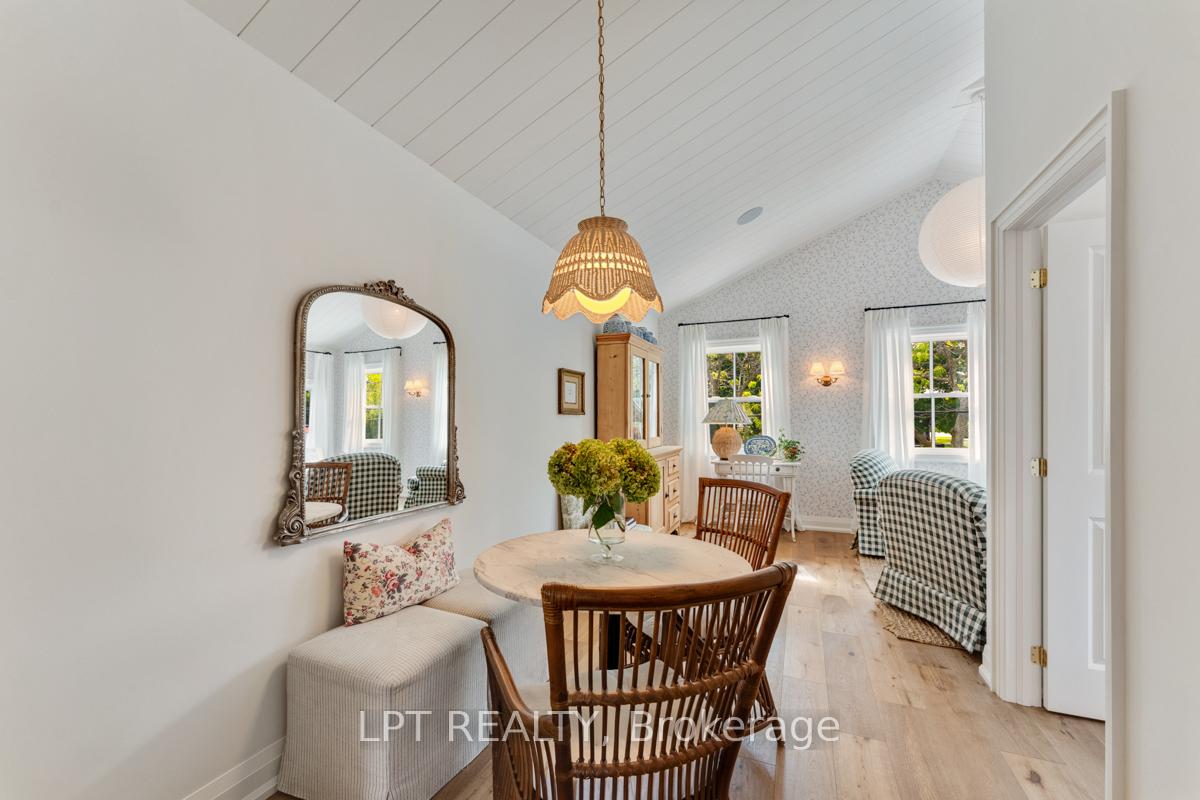 Photo 29 of 944 Lake Drive E, Georgina, Sutton & Jackson's Point — HOMEH