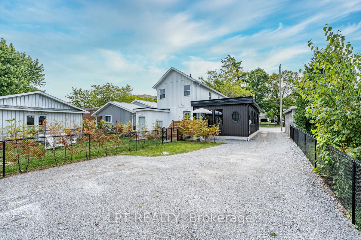Photo 37 of 944 Lake Drive E, Georgina, Sutton & Jackson's Point — HOMEH