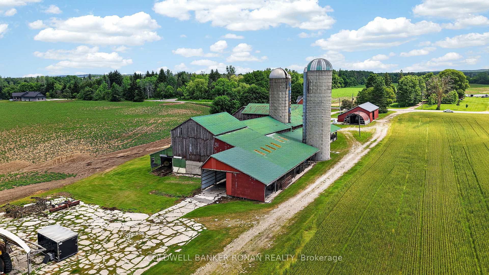 Photo 11 of 8562/8587 6th Line, Essa, Rural Essa — HOMEH