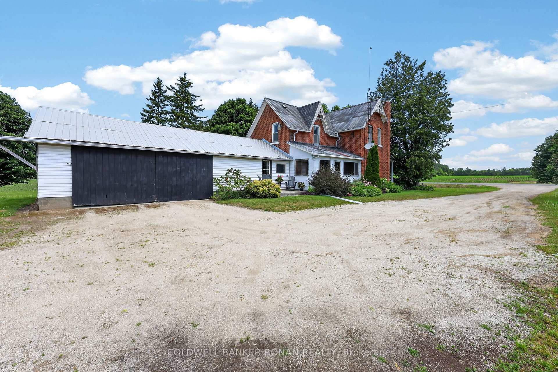 Photo 16 of 8562/8587 6th Line, Essa, Rural Essa — HOMEH