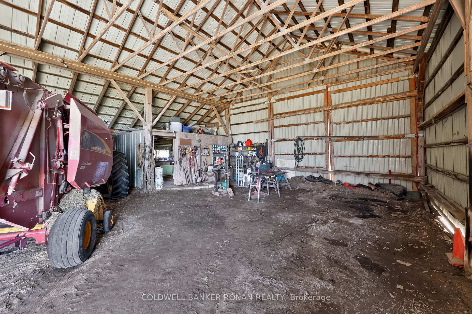 Photo 40 of 8562/8587 6th Line, Essa, Rural Essa — HOMEH