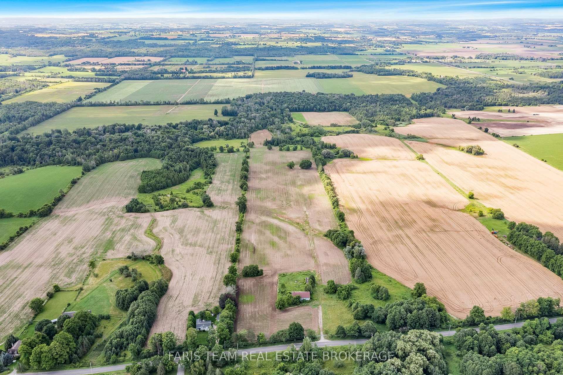 Photo 2 of 4065 15th Line, Innisfil, Rural Innisfil — HOMEH