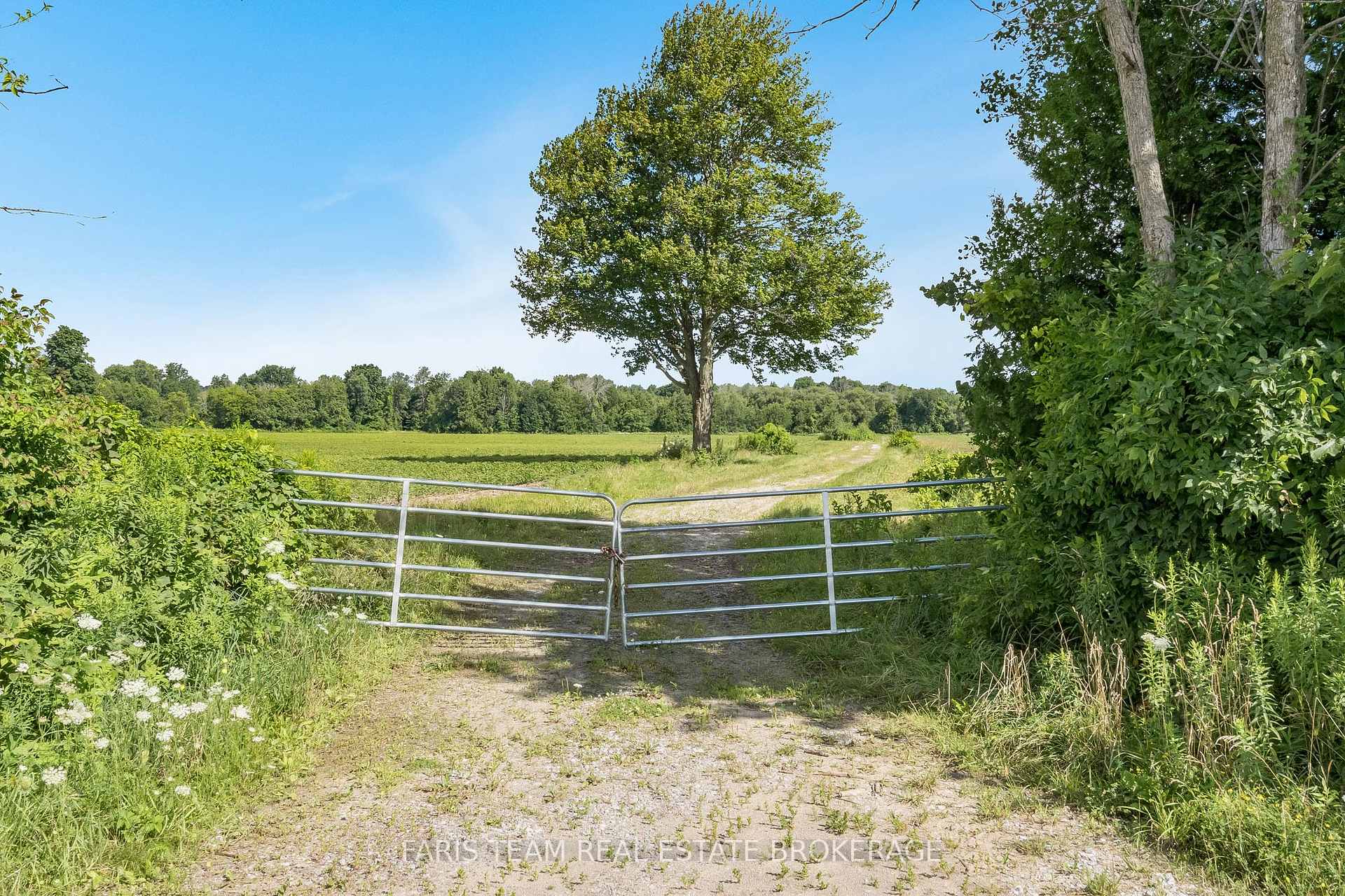 Photo 6 of 4065 15th Line, Innisfil, Rural Innisfil — HOMEH