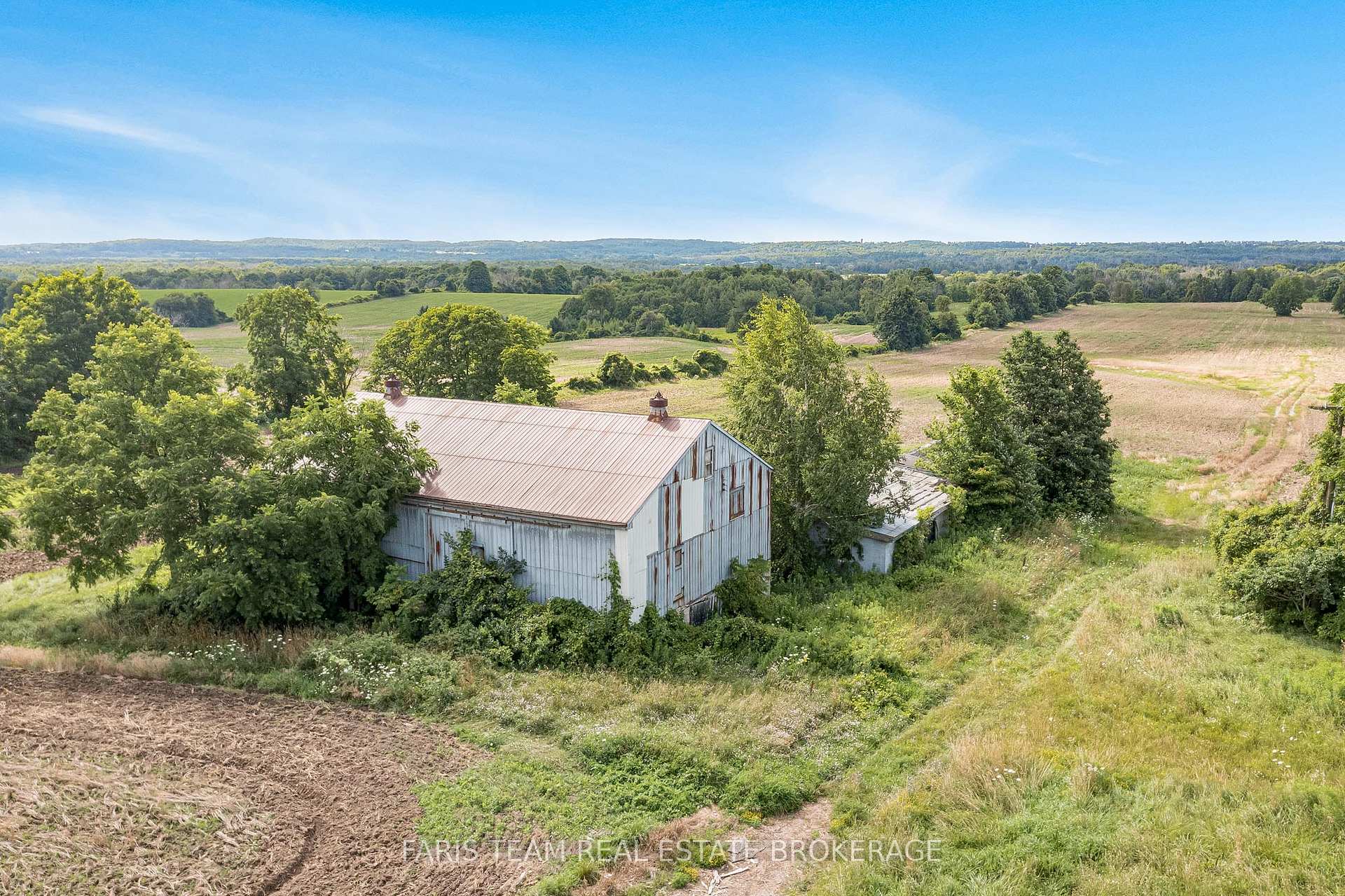 Photo 7 of 4065 15th Line, Innisfil, Rural Innisfil — HOMEH