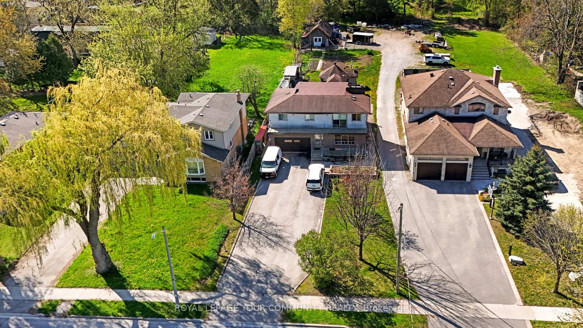 Photo 6 of 197 Douglas Road, Richmond Hill, Oak Ridges Lake Wilcox — HOMEH