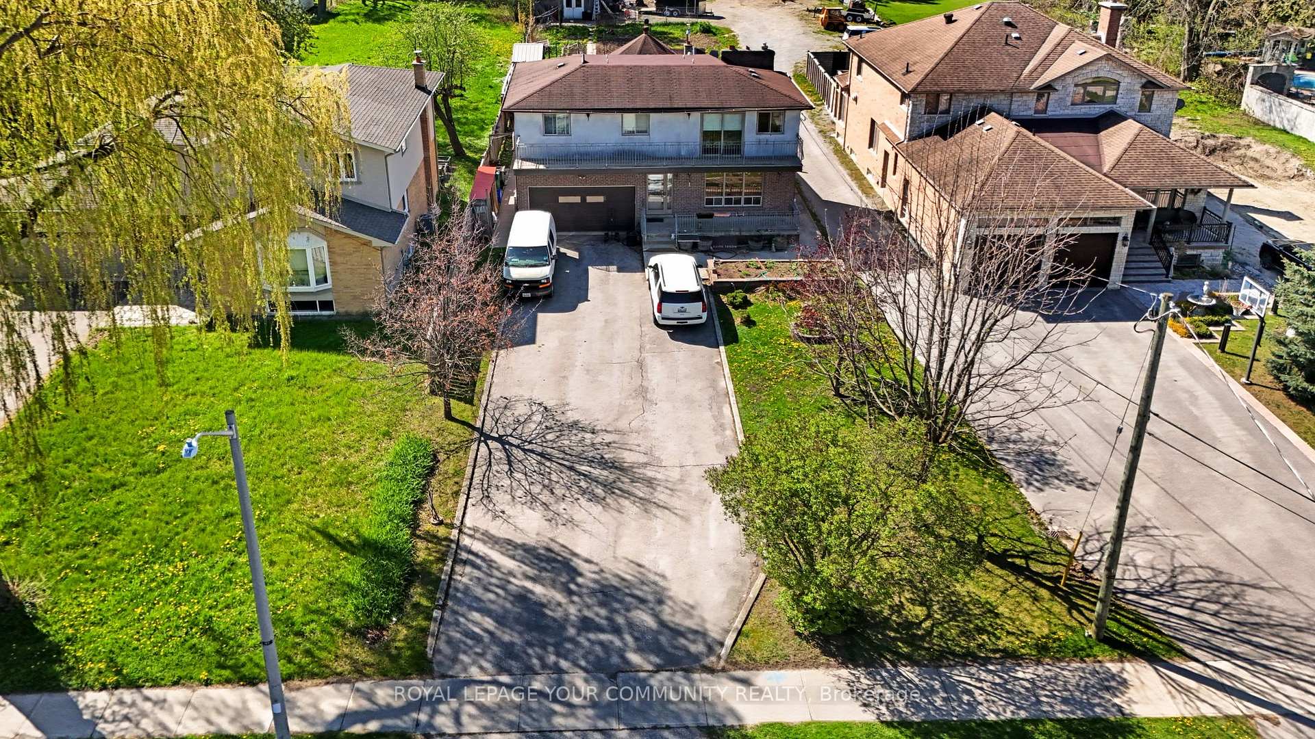 Photo 8 of 197 Douglas Road, Richmond Hill, Oak Ridges Lake Wilcox — HOMEH