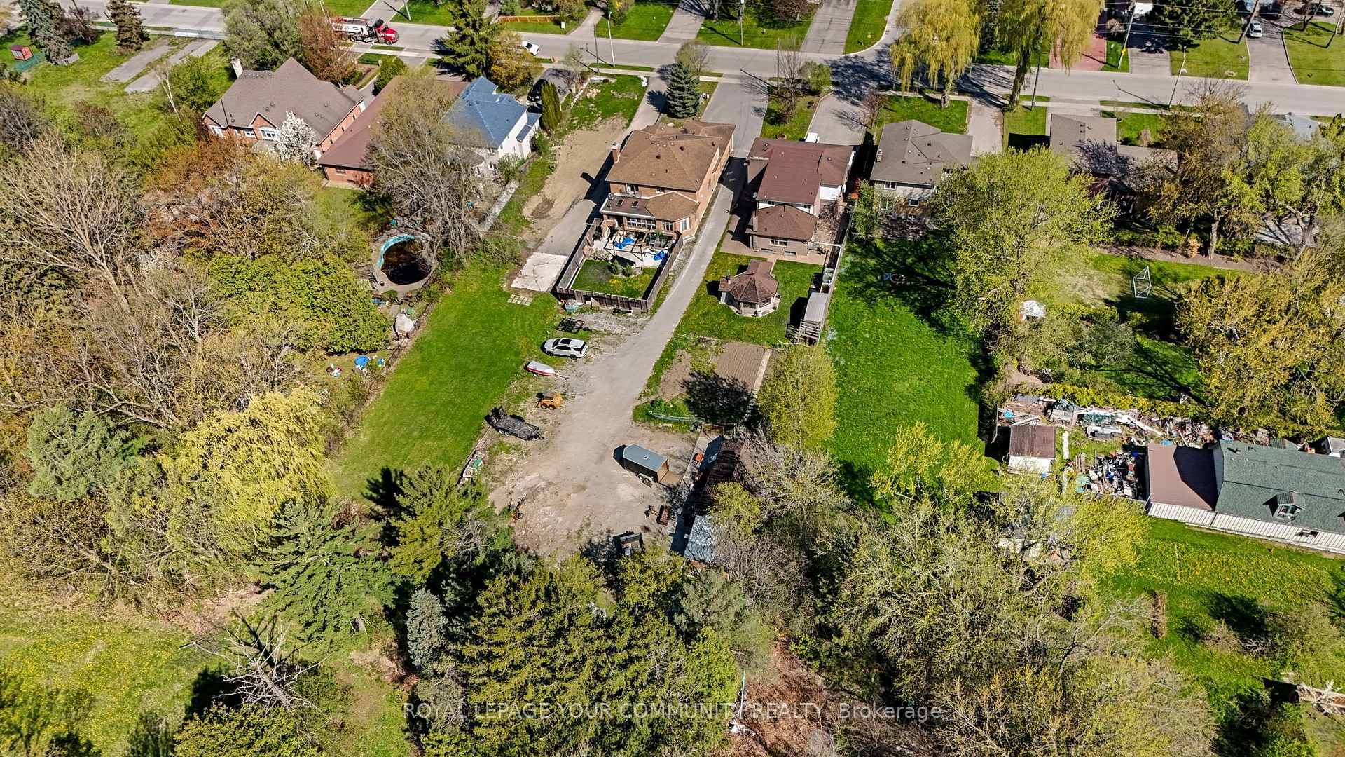 Photo 12 of 197 Douglas Road, Richmond Hill, Oak Ridges Lake Wilcox — HOMEH