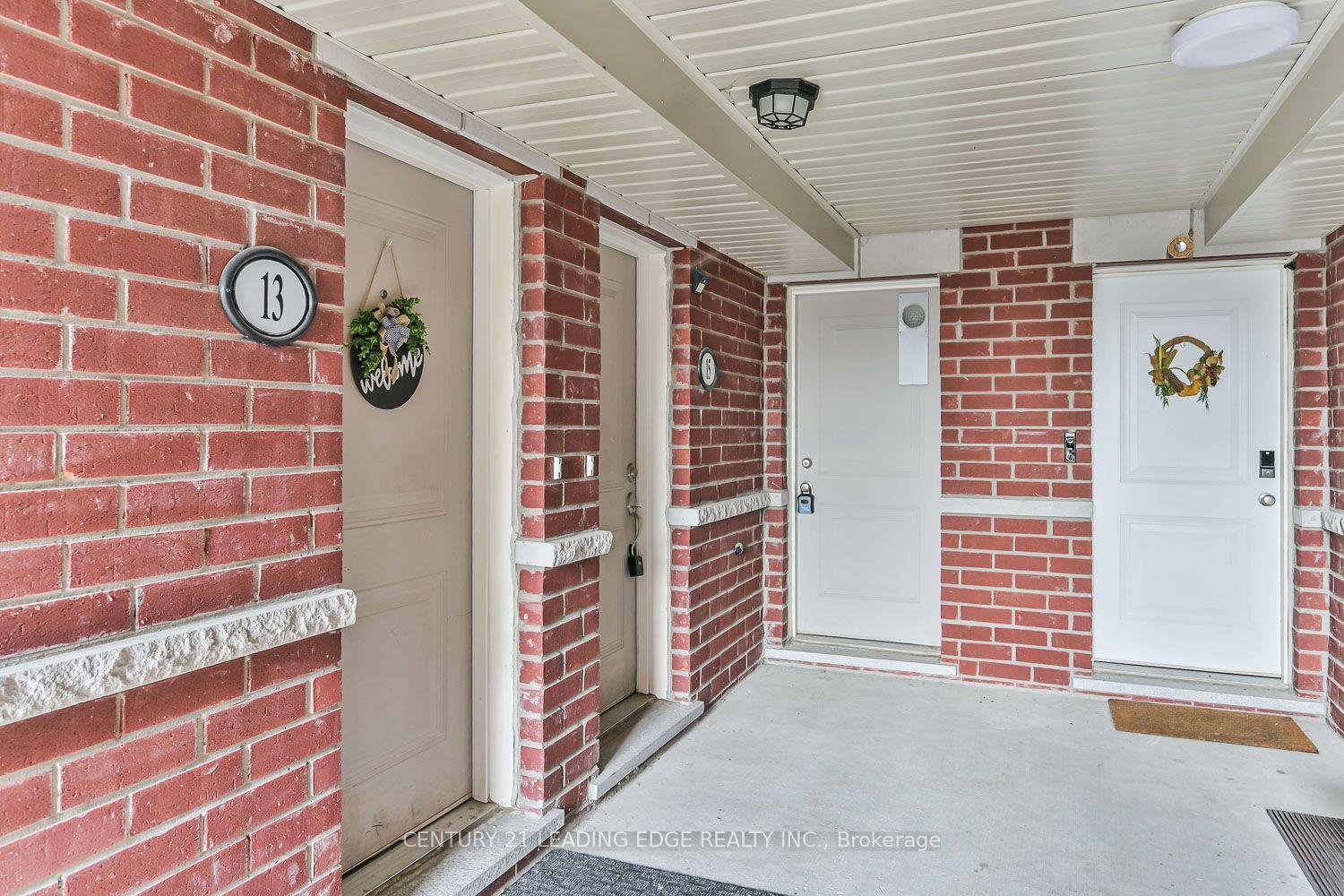 Photo 4 of 8 Villa Ada Drive, Markham, Box Grove — HOMEH