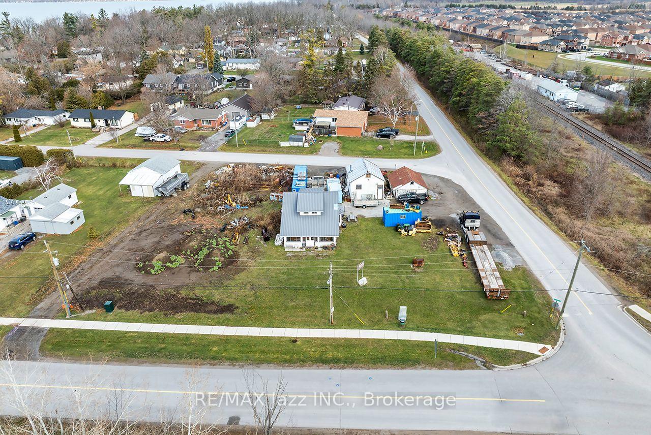 Photo 3 of 140 Victoria Street, Brock, Beaverton — HOMEH