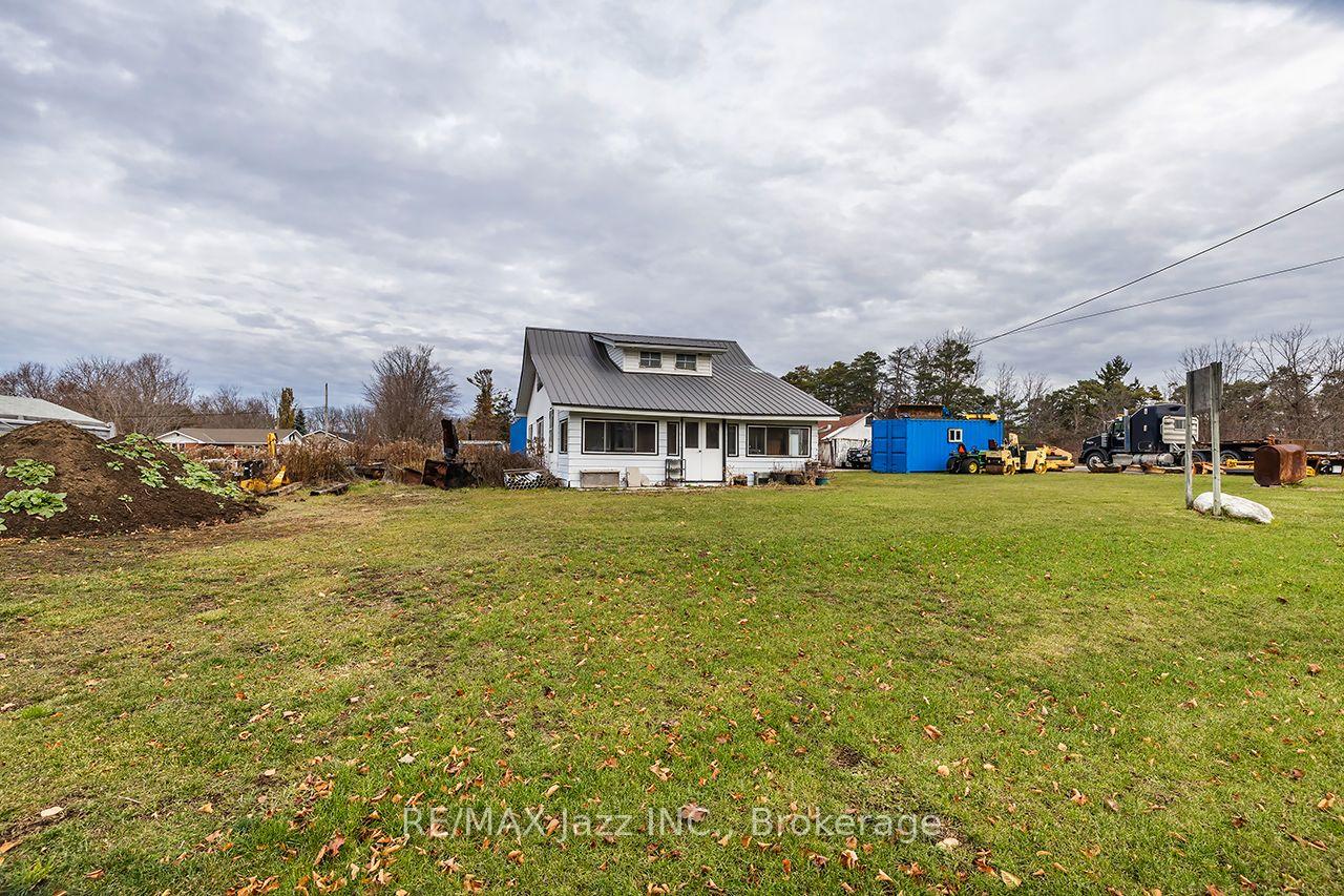 Photo 7 of 140 Victoria Street, Brock, Beaverton — HOMEH