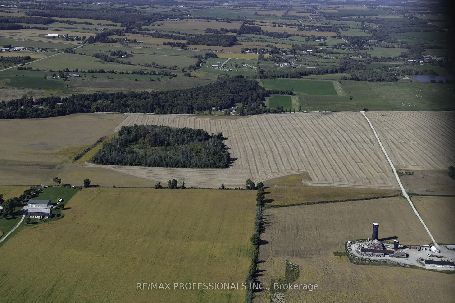 Photo 1 of 4560 Line 13, Innisfil, Rural Innisfil — HOMEH