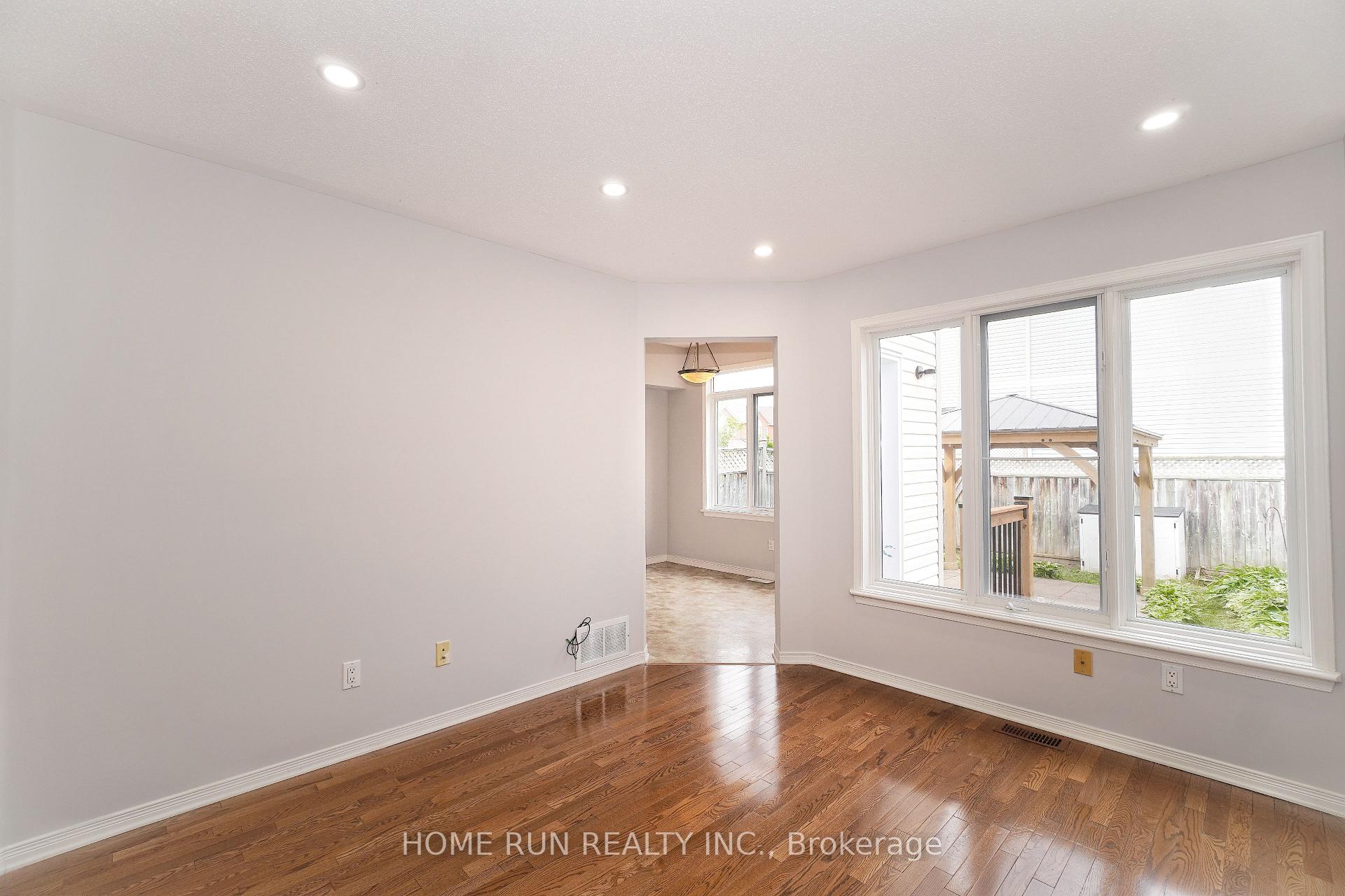 Photo 10 of 85 Palmadeo Drive, Ottawa, Barrhaven - Longfields — HOMEH