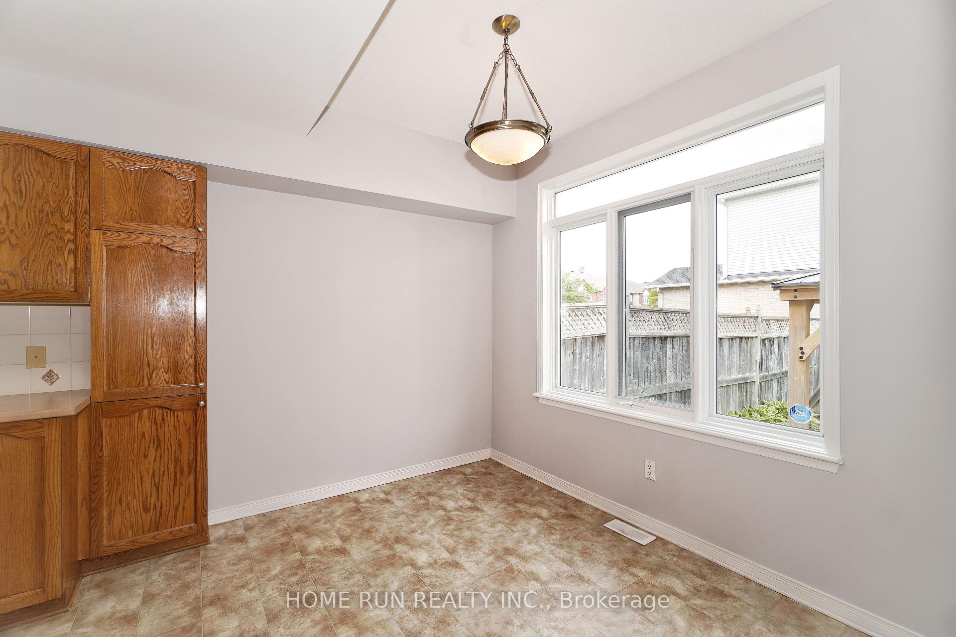 Photo 21 of 85 Palmadeo Drive, Ottawa, Barrhaven - Longfields — HOMEH