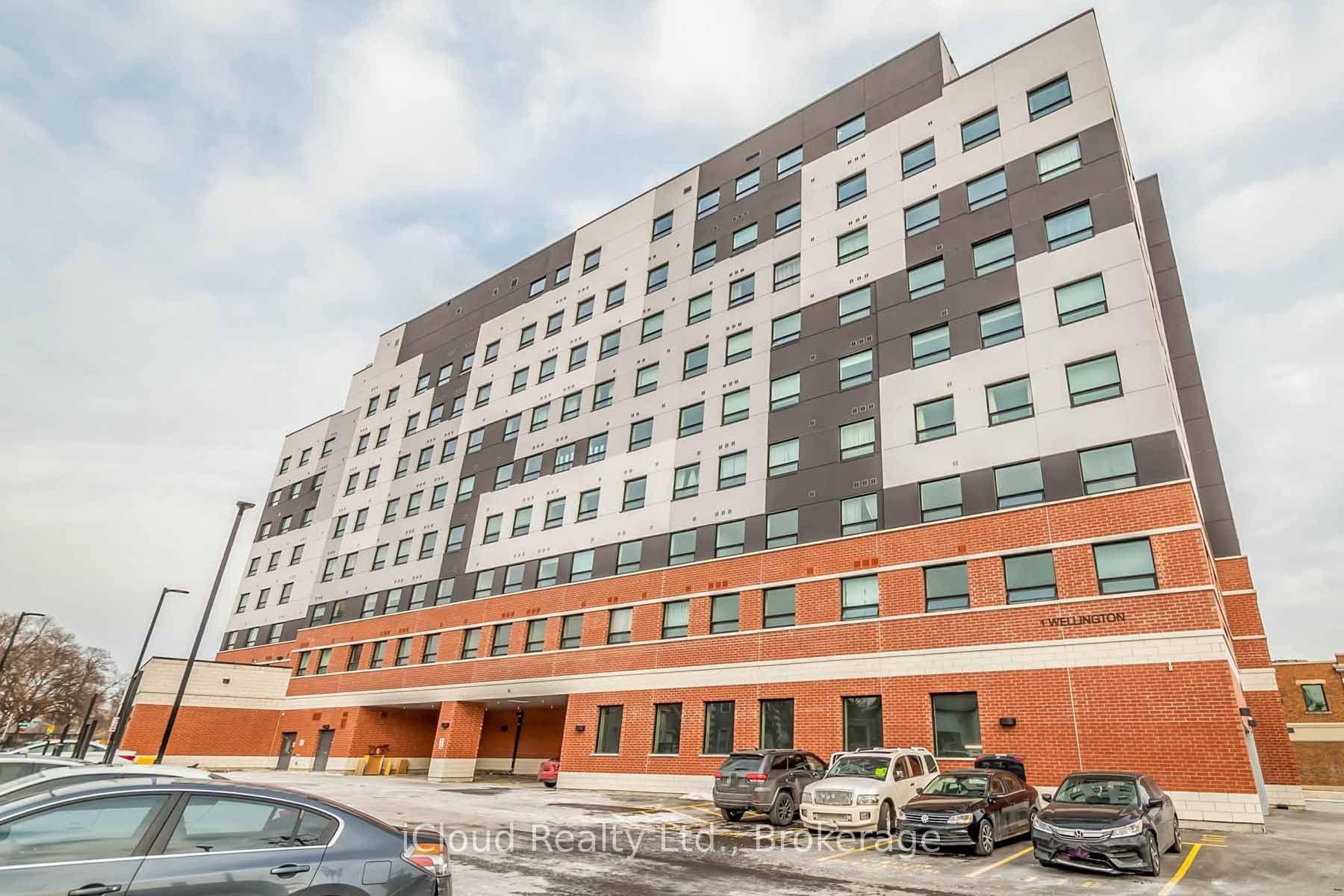 Photo of Unit 806, 1 Wellington Street