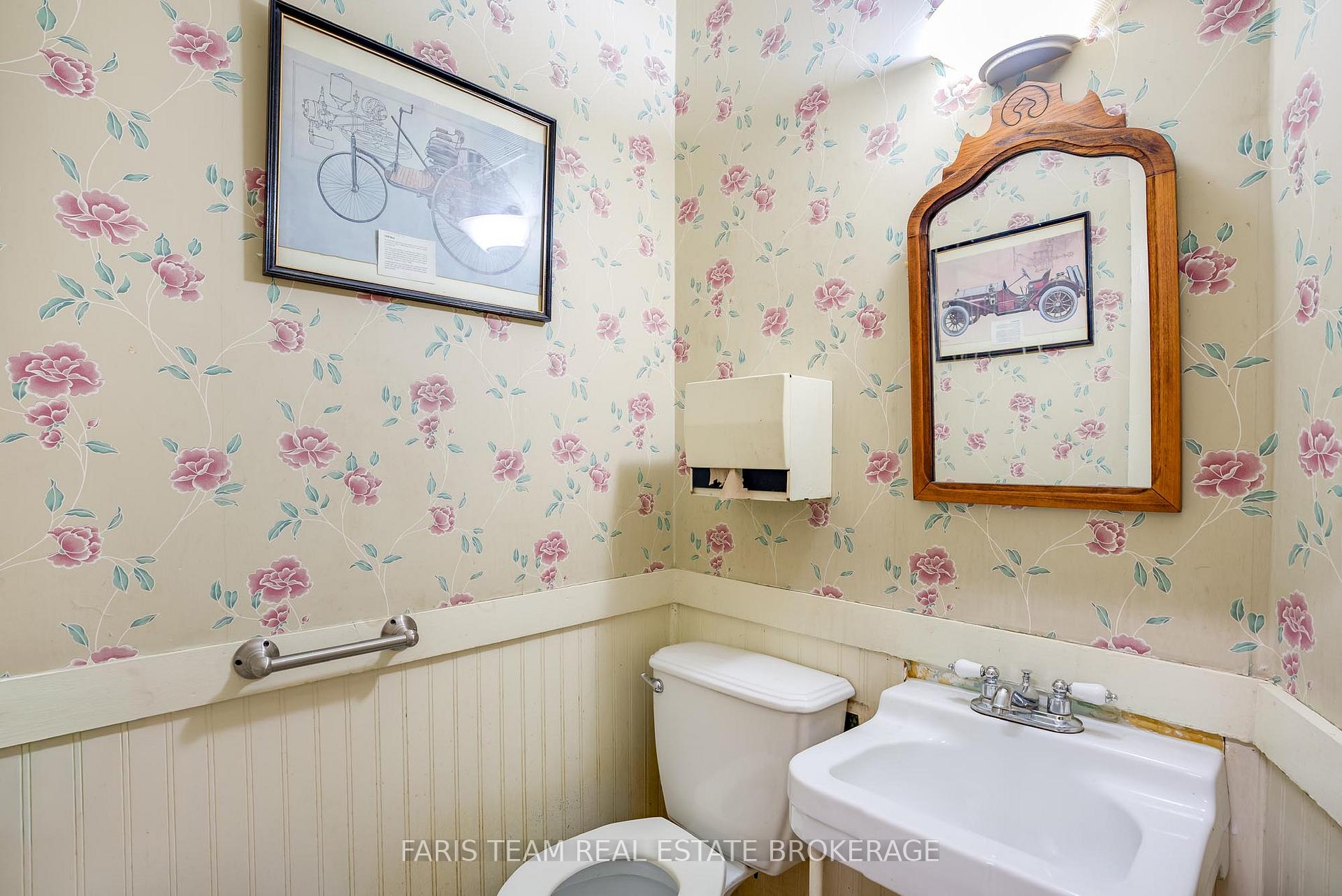 Photo 12 of 236 Barrie Street, Essa, Thornton — HOMEH