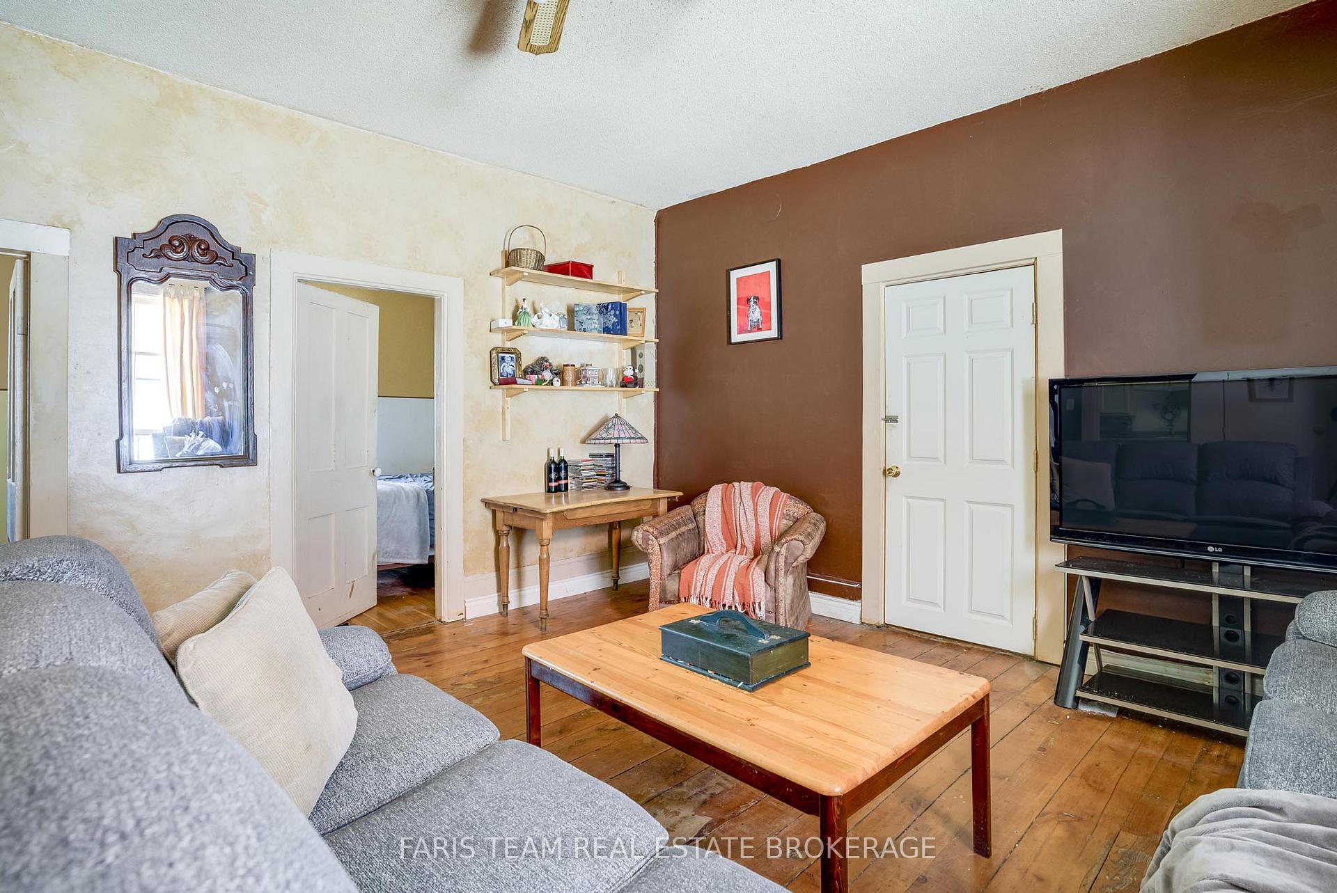Photo 19 of 236 Barrie Street, Essa, Thornton — HOMEH