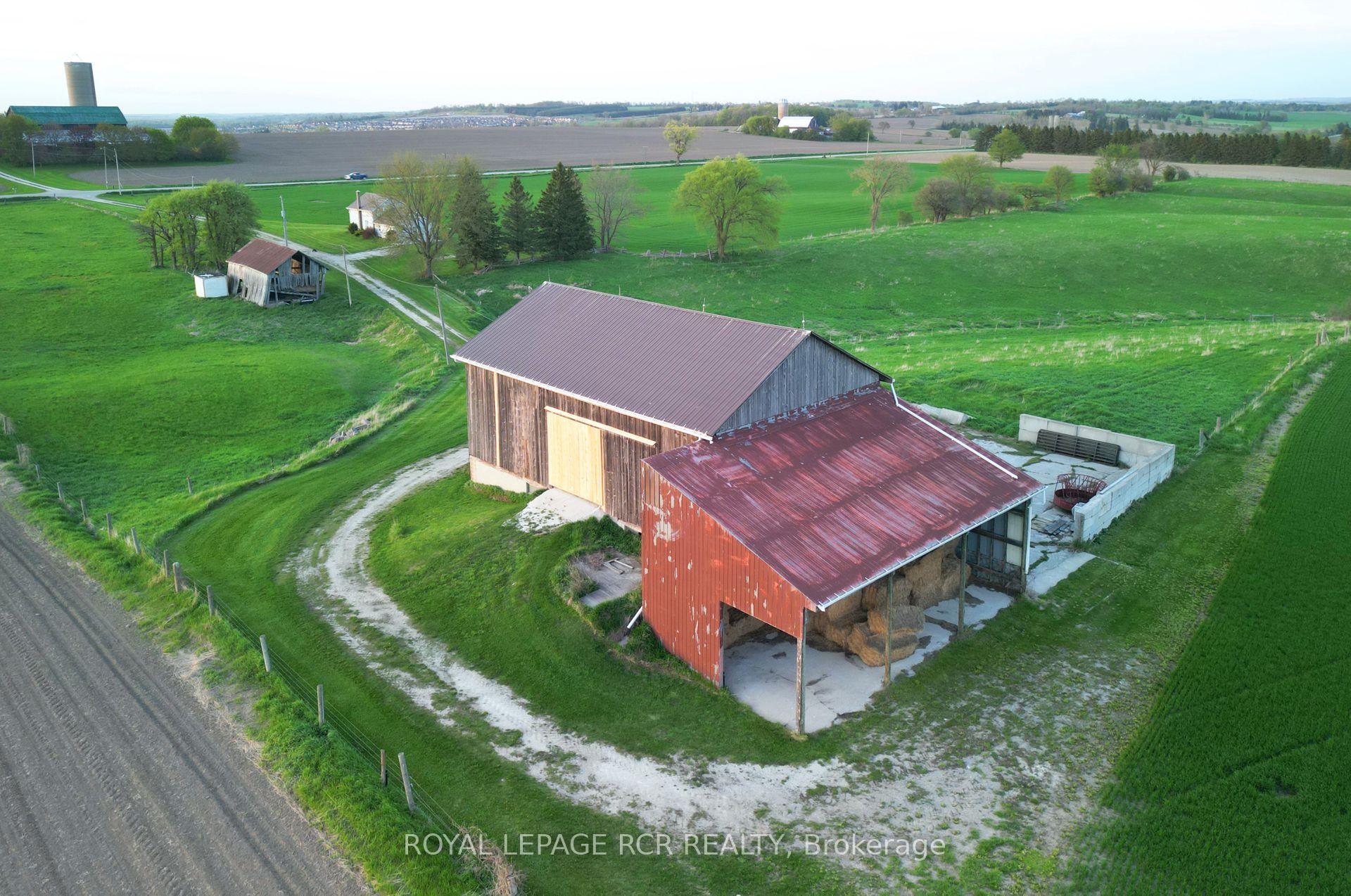 Photo 5 of 6049 13th Line, New Tecumseth, Rural New Tecumseth — HOMEH