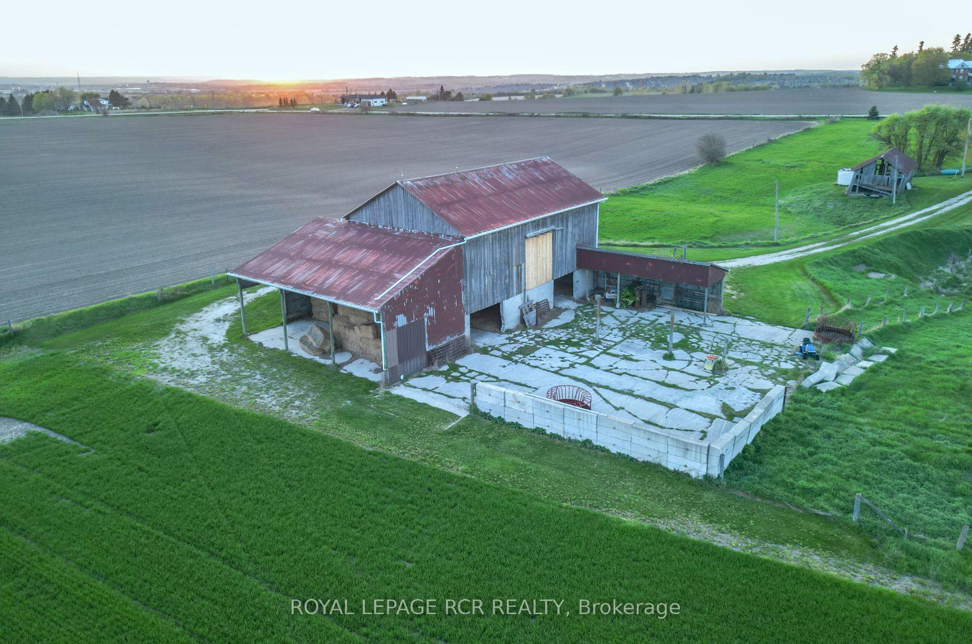 Photo 6 of 6049 13th Line, New Tecumseth, Rural New Tecumseth — HOMEH