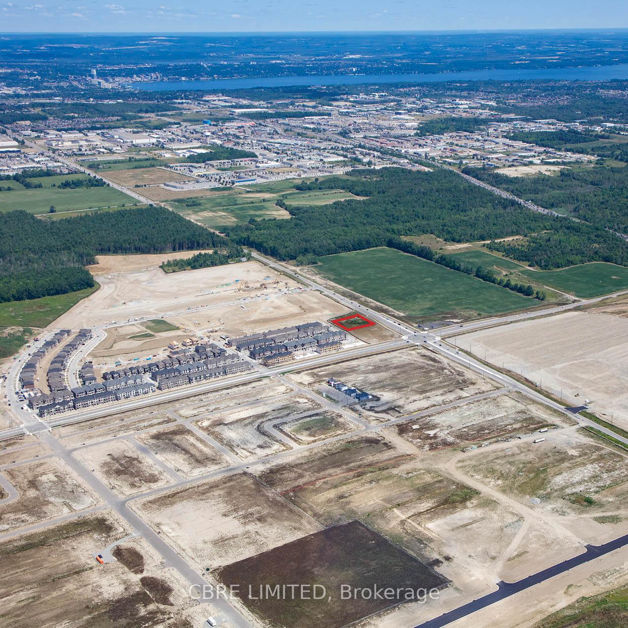 Photo 3 of 910 Veterans Drive, Barrie, Rural Barrie Southwest — HOMEH