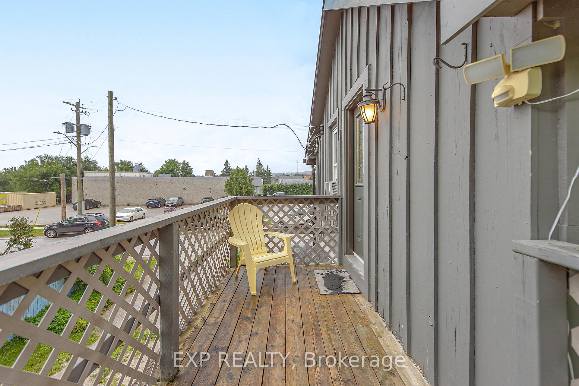 Photo 12 of 2 Francis Street E, Clearview, Creemore — HOMEH