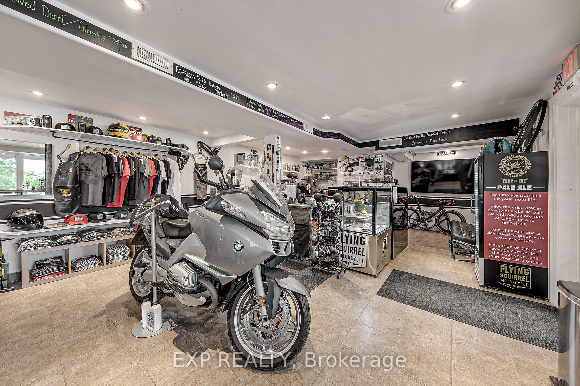 Photo 15 of 2 Francis Street E, Clearview, Creemore — HOMEH