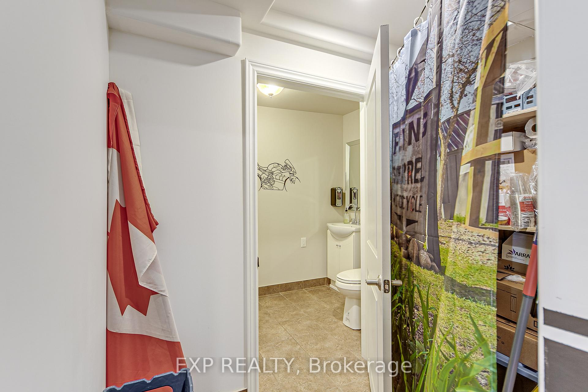 Photo 17 of 2 Francis Street E, Clearview, Creemore — HOMEH