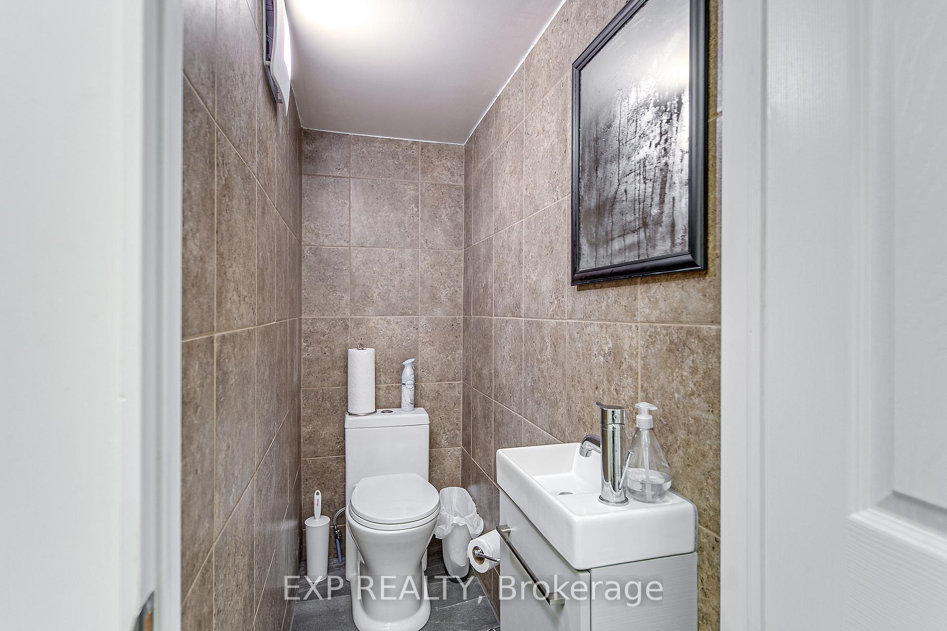 Photo 26 of 2 Francis Street E, Clearview, Creemore — HOMEH