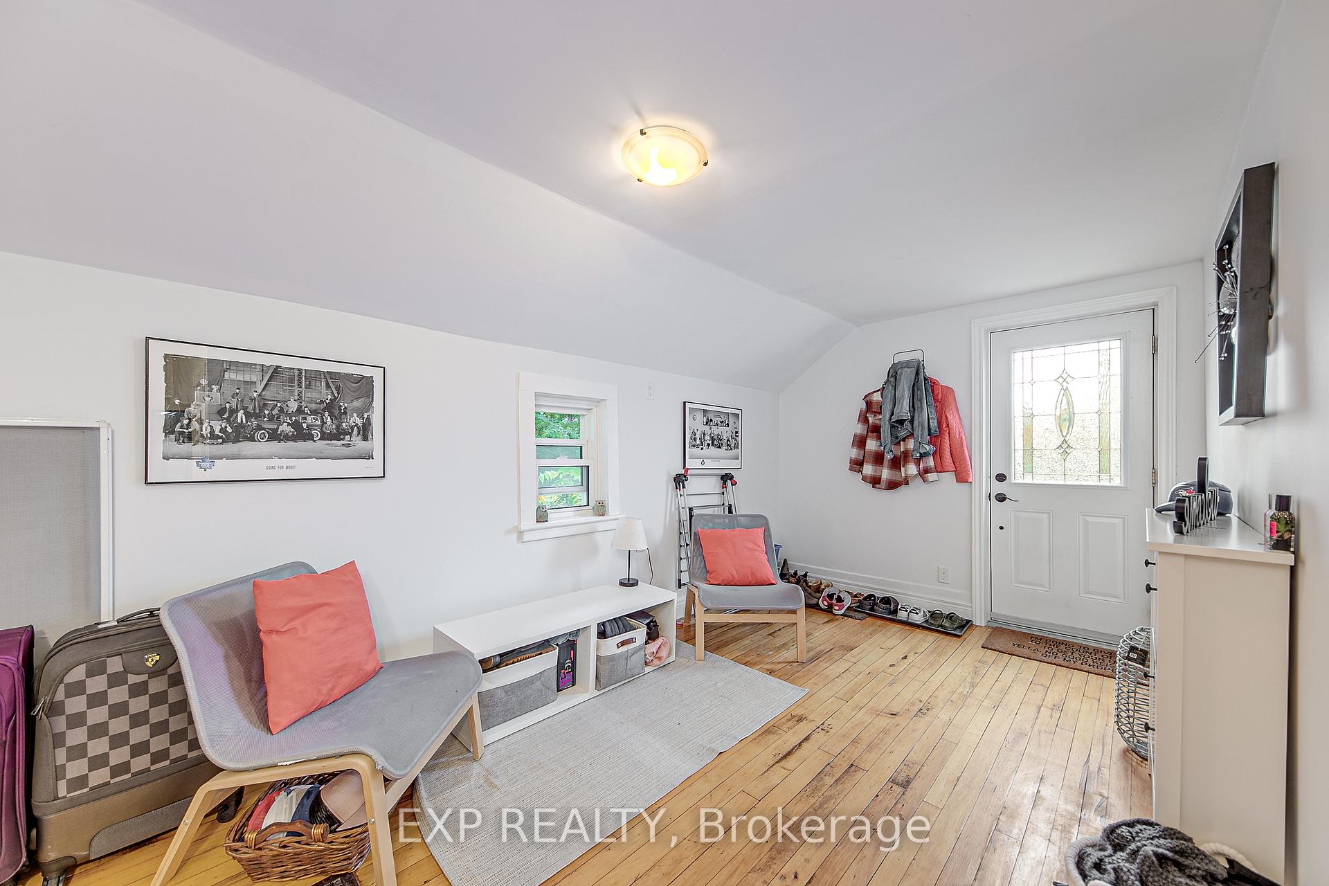 Photo 27 of 2 Francis Street E, Clearview, Creemore — HOMEH