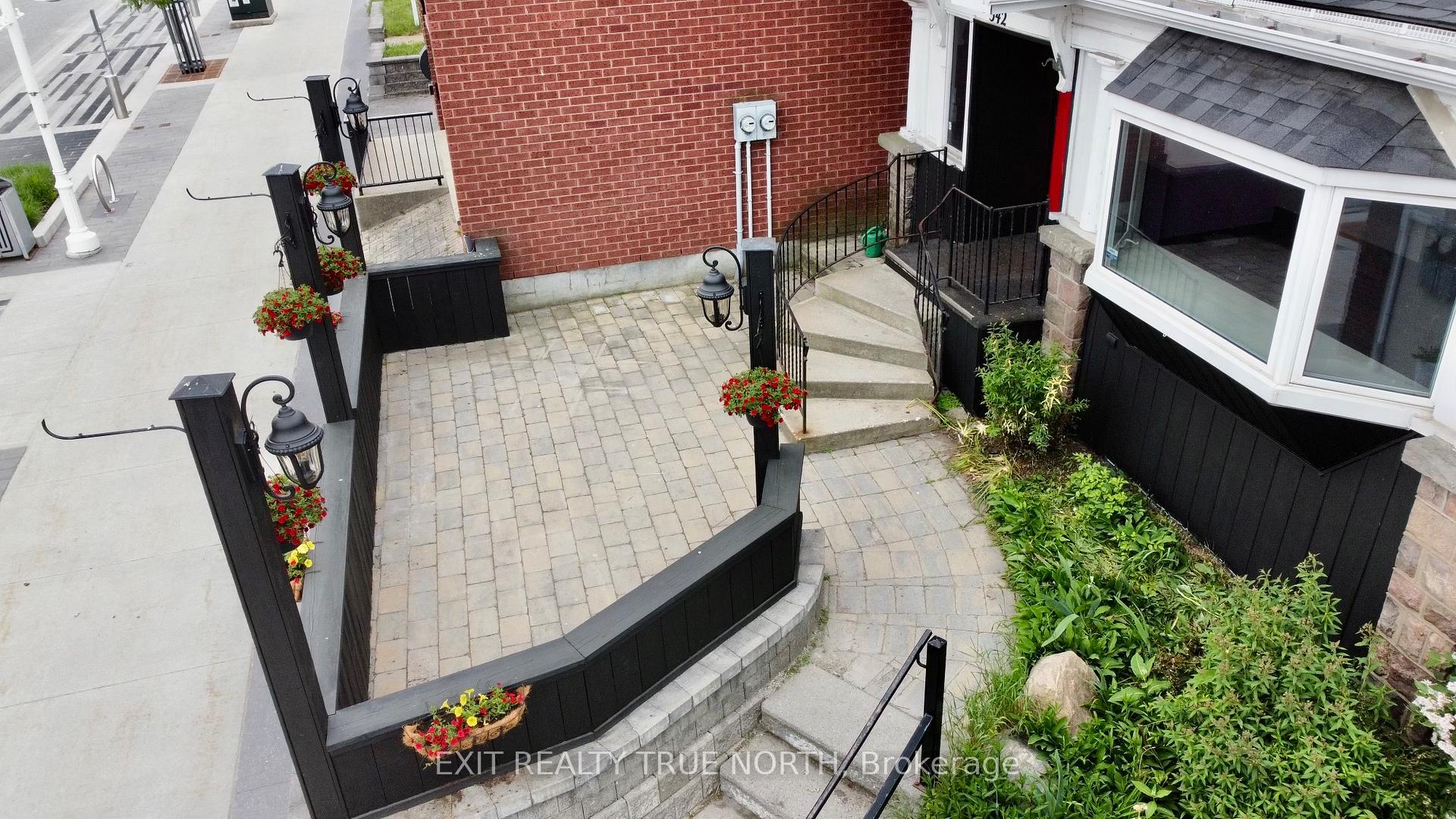 Photo 33 of 342 King Street, Midland — HOMEH
