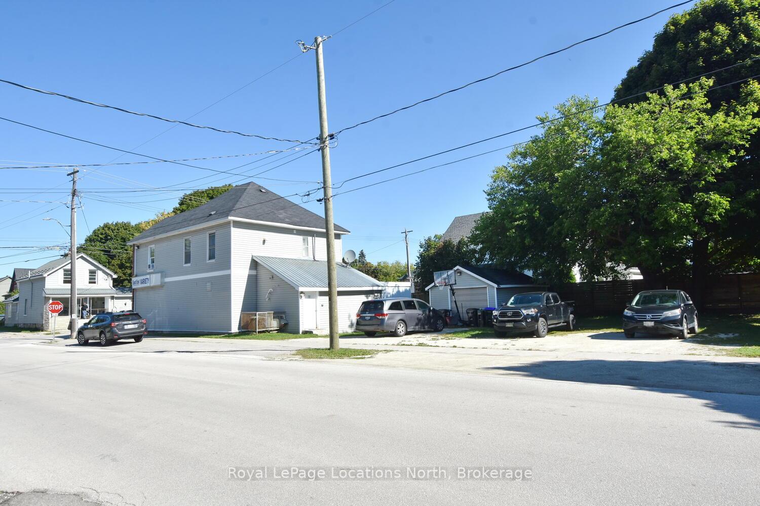 Photo 10 of 256 Ontario Street, Collingwood — HOMEH