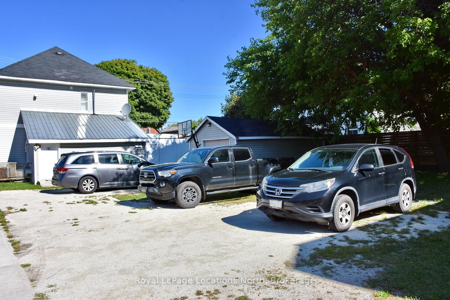 Photo 11 of 256 Ontario Street, Collingwood — HOMEH