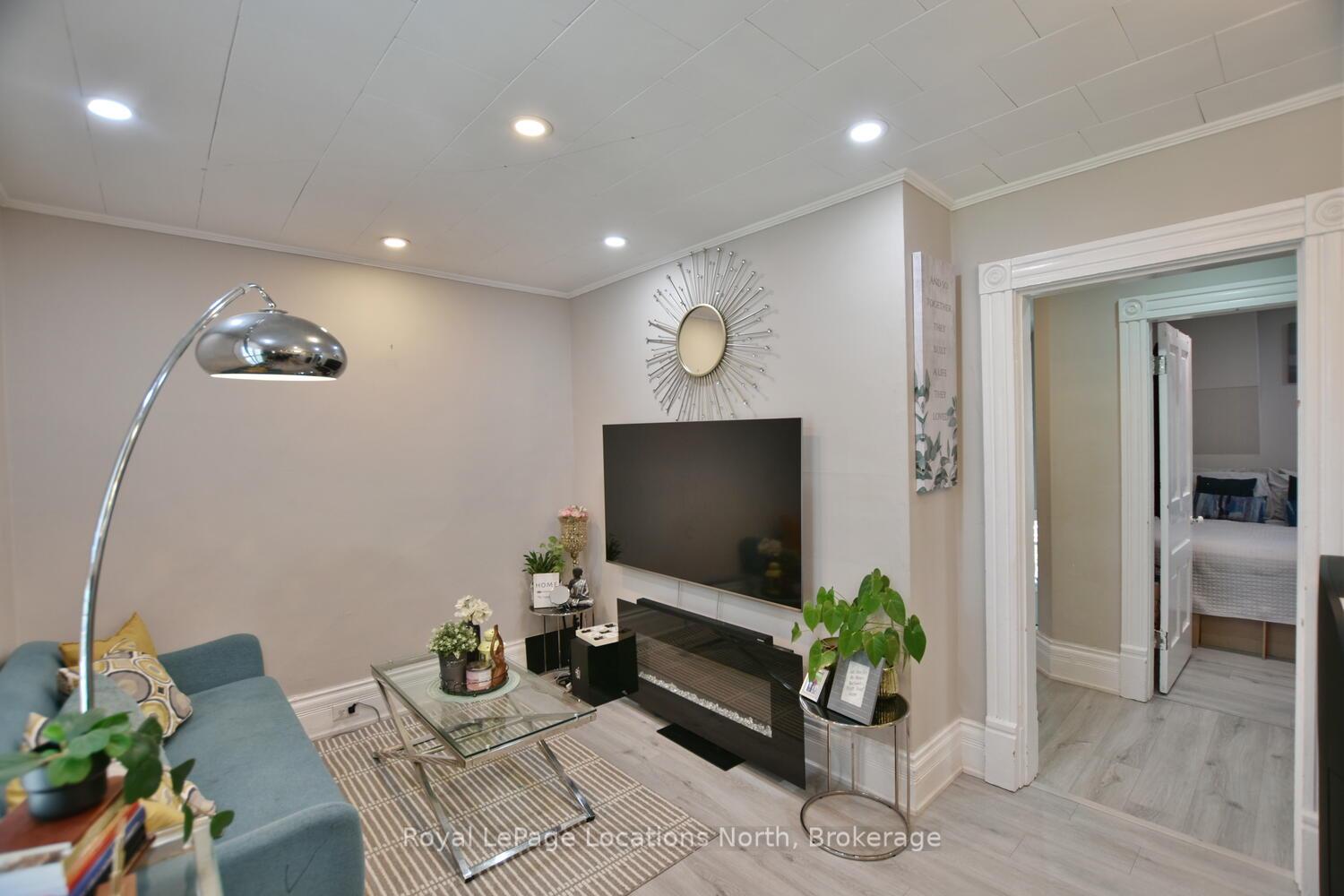 Photo 15 of 256 Ontario Street, Collingwood — HOMEH