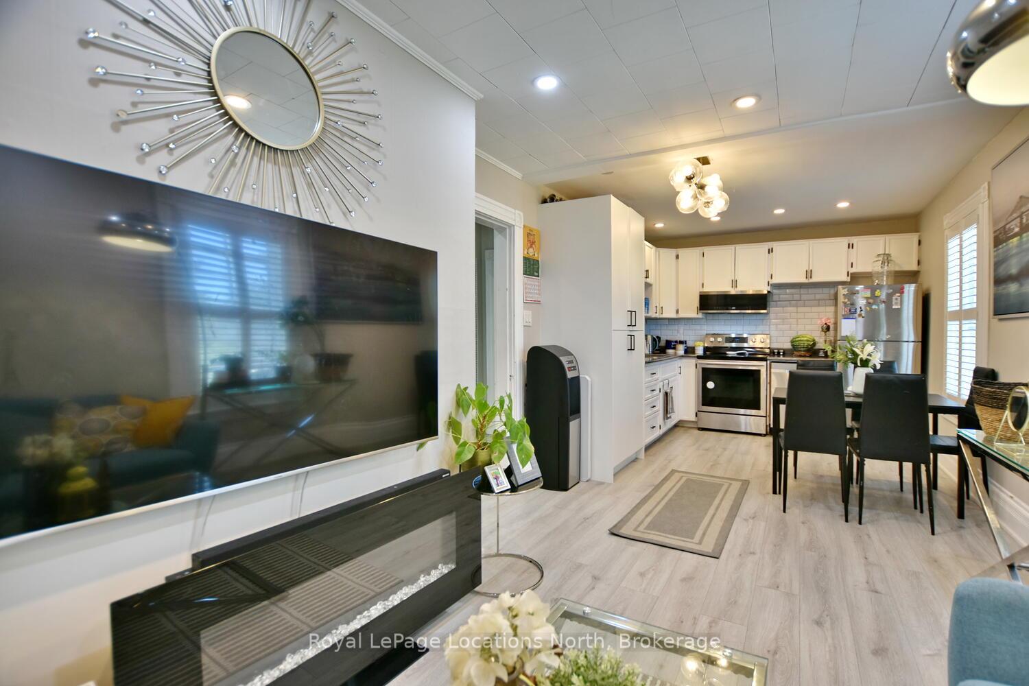 Photo 17 of 256 Ontario Street, Collingwood — HOMEH
