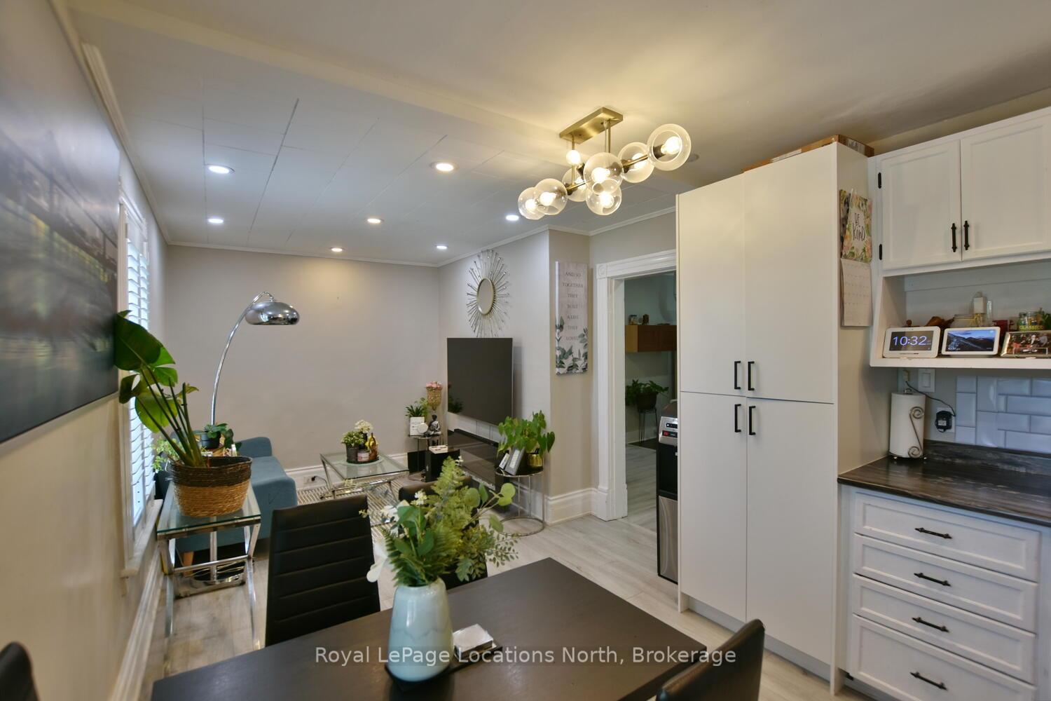 Photo 21 of 256 Ontario Street, Collingwood — HOMEH