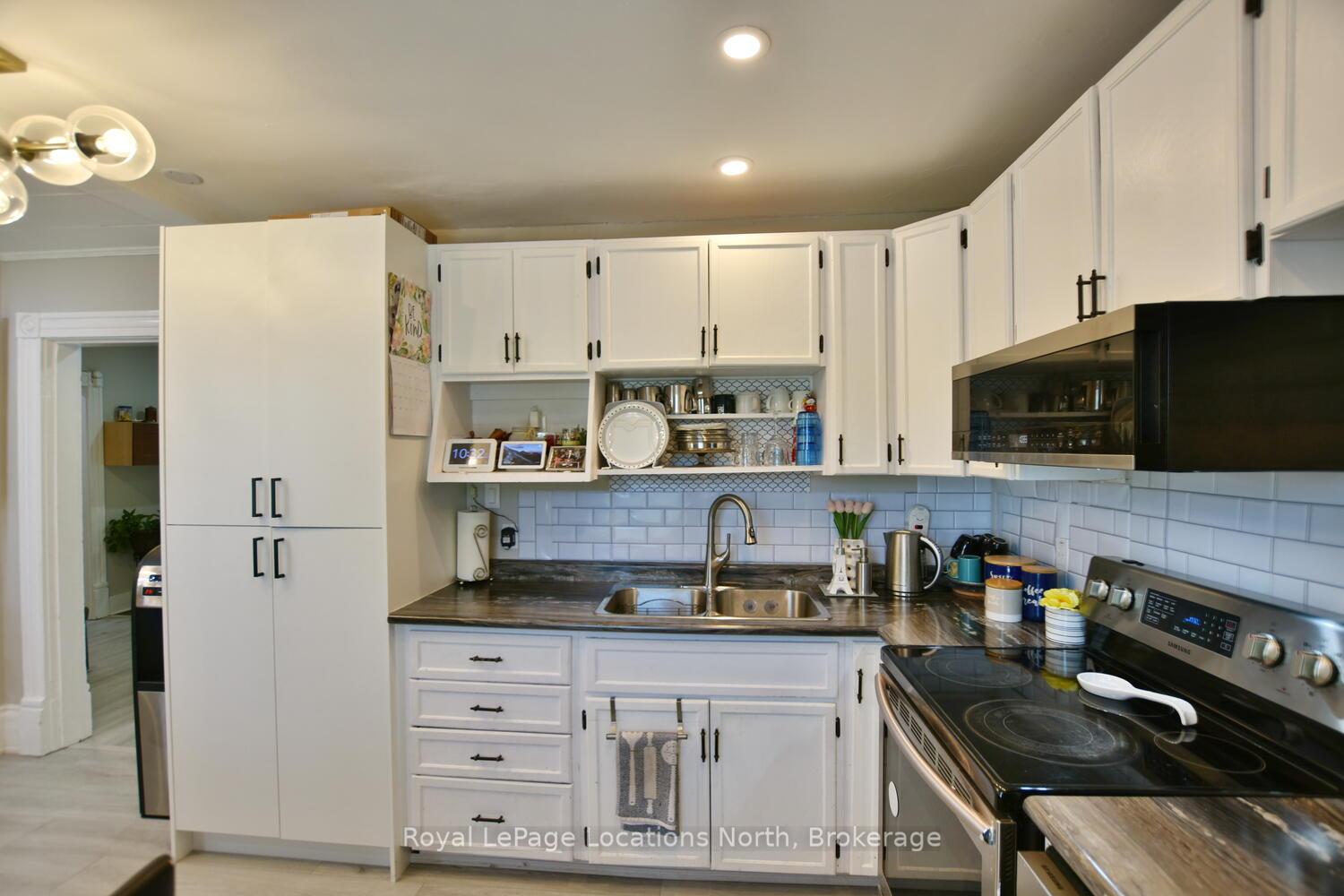 Photo 22 of 256 Ontario Street, Collingwood — HOMEH