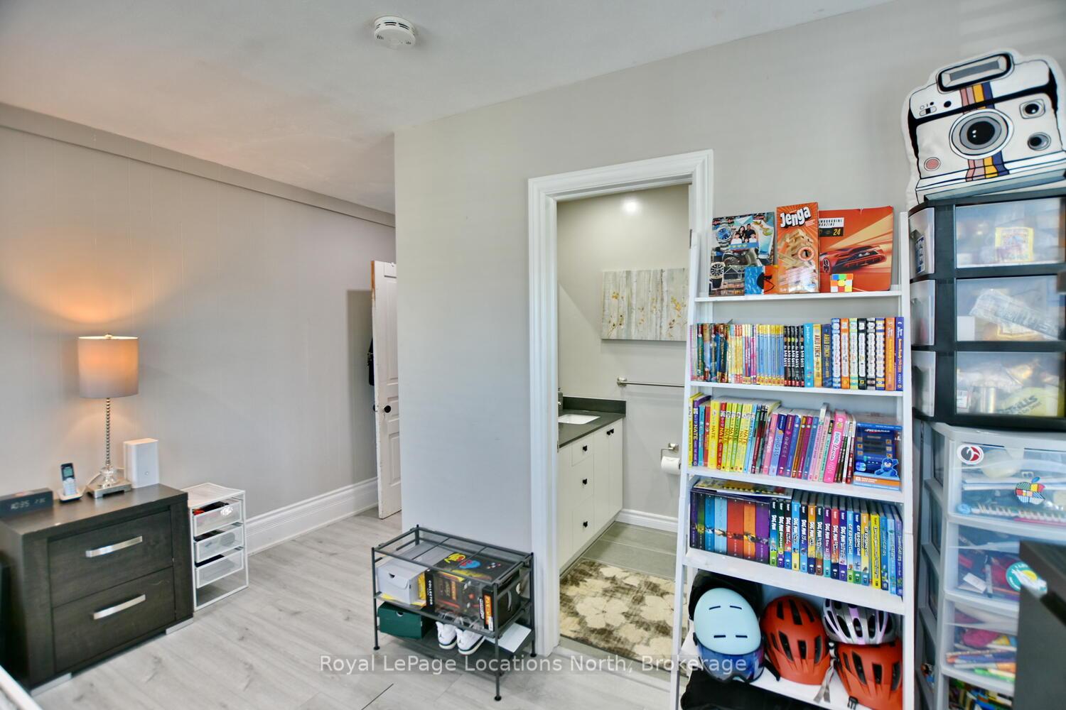Photo 25 of 256 Ontario Street, Collingwood — HOMEH