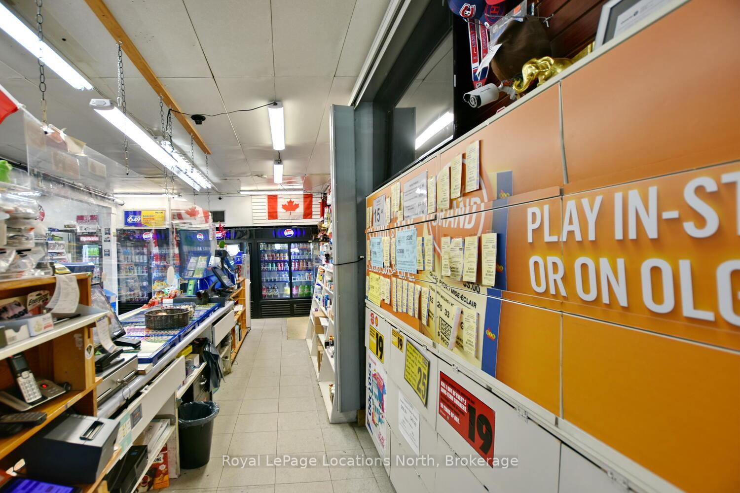 Photo 40 of 256 Ontario Street, Collingwood — HOMEH