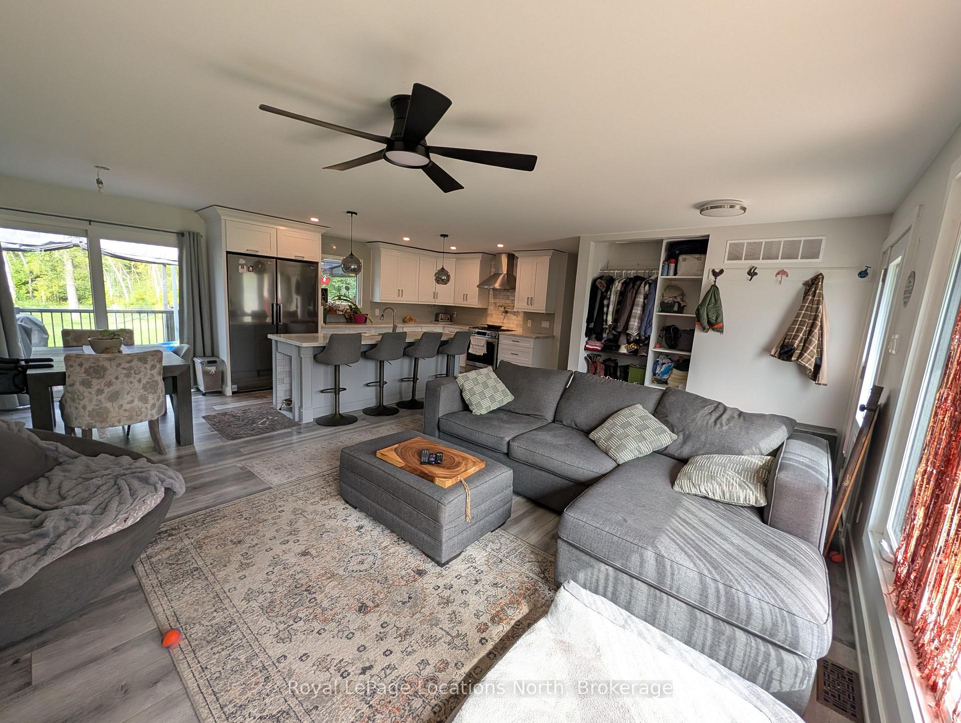 Photo 10 of 252 Lyons Court, Wasaga Beach — HOMEH