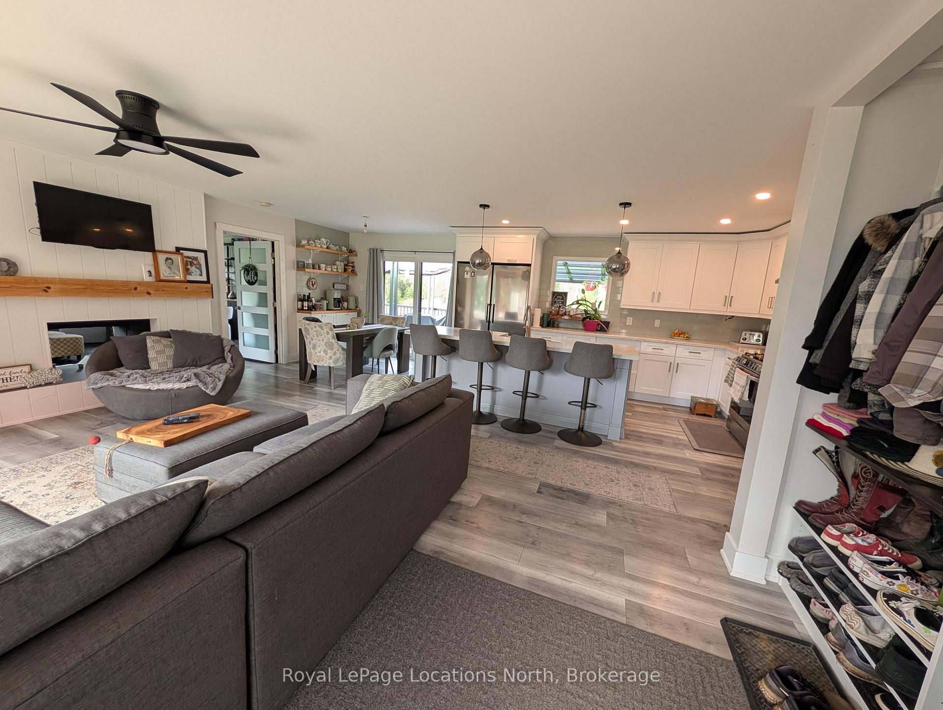Photo 11 of 252 Lyons Court, Wasaga Beach — HOMEH