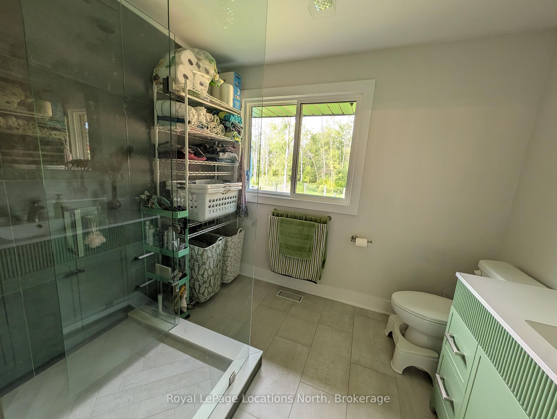 Photo 15 of 252 Lyons Court, Wasaga Beach — HOMEH