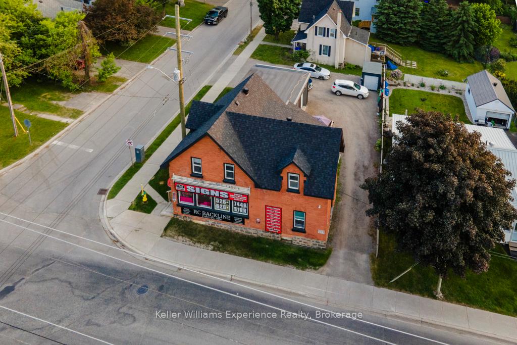 Photo 3 of 206 Fourth Street, Midland — HOMEH