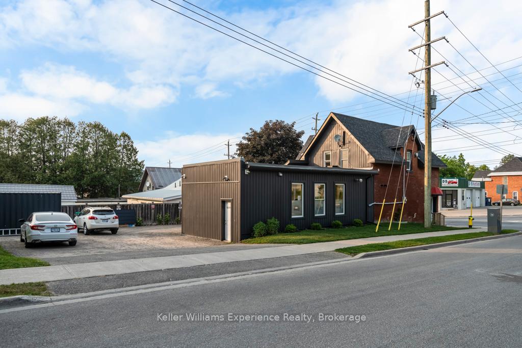 Photo 6 of 206 Fourth Street, Midland — HOMEH