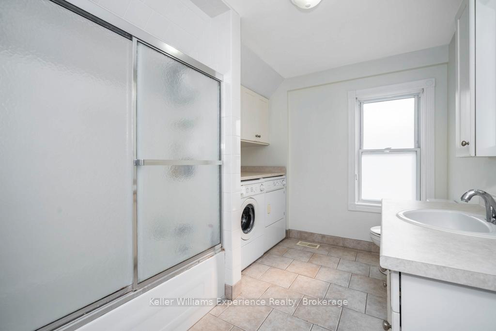 Photo 14 of 206 Fourth Street, Midland — HOMEH